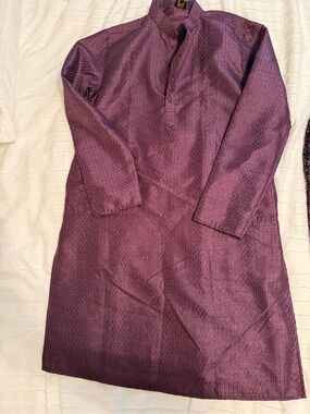 Men’s sherwani and suit jacket